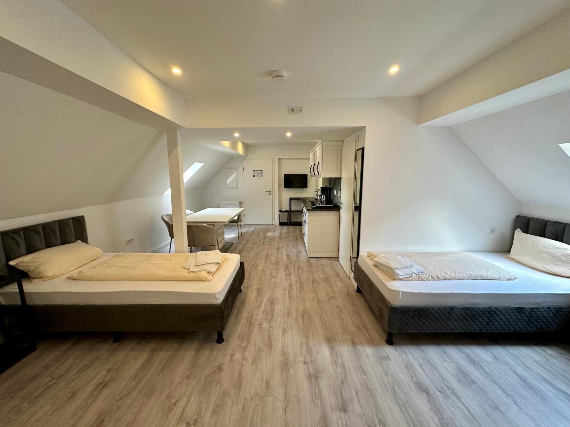 Durmaz Hotel Hannover Exterior photo